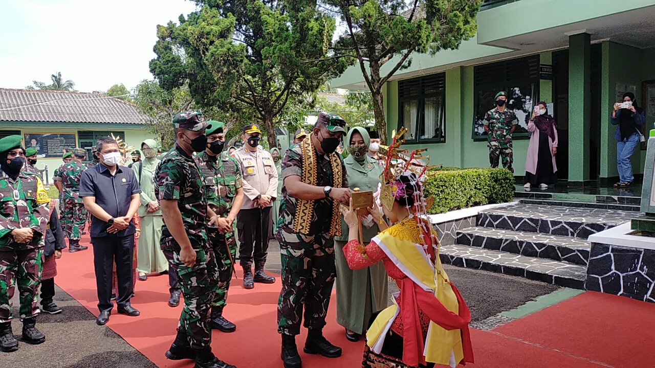 Sambangi Kodim 0424/Tanggamus, Danrem: Jaga Marwah TNI