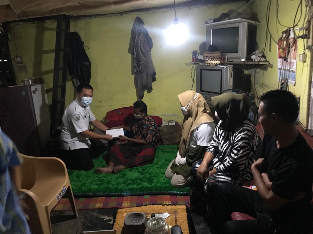 Ibu dan Anak Sakit Parah, Bupati Berikan Bantuan