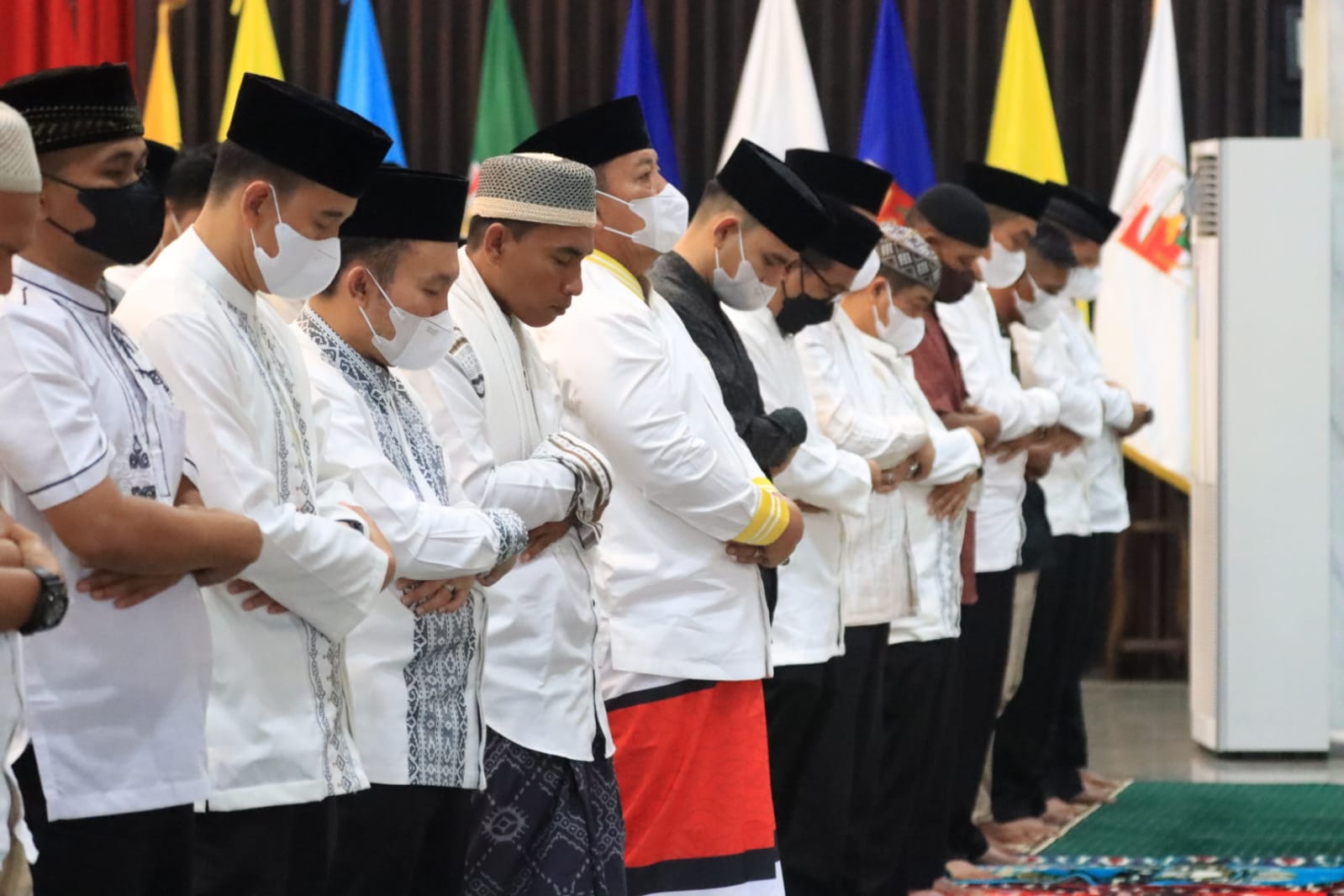 Gubernur Lampung Bersama Wakil Gubernur Lampung Laksanakan Shalat Ied Di Mahan Agung