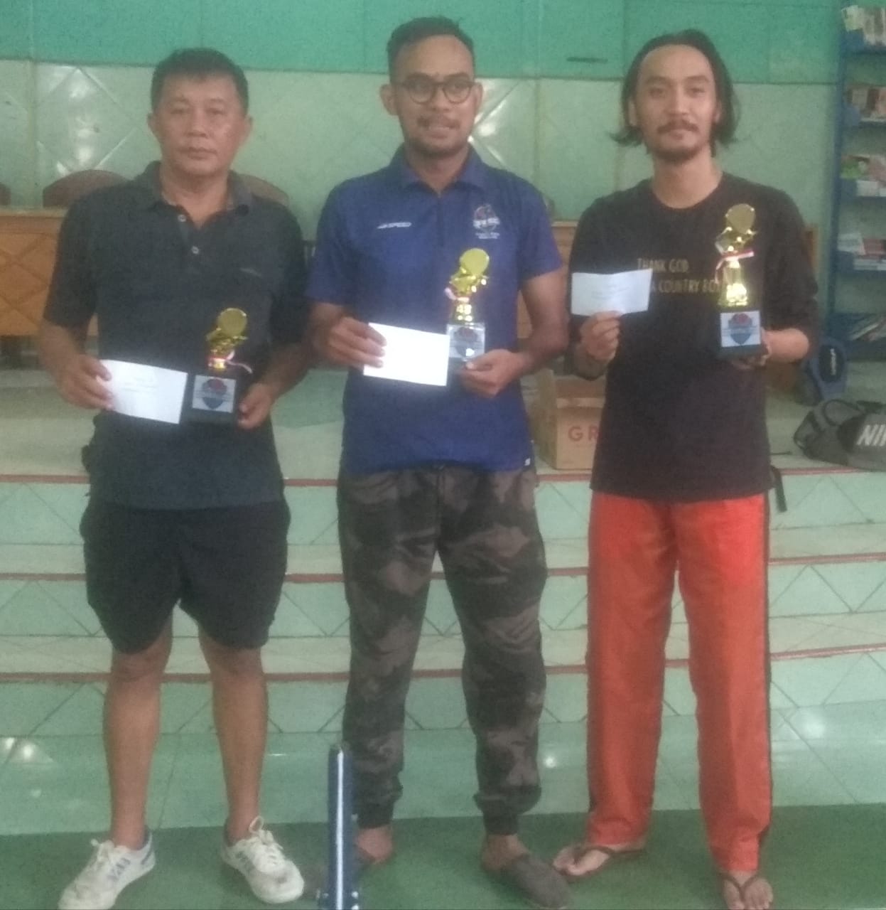 Edo Bintik Sabet Gelar Juara Tournament Tenis Meja Tanggamus Cup