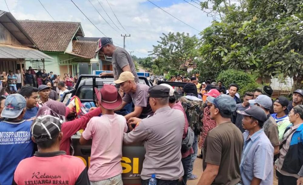 Putus Cinta, Pemuda di Kecamatan Airnaningan Nekat Gantung Diri