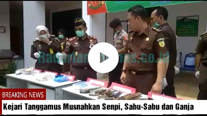 VIDEO!!! Pemusnahan Senpi dan Narkotika di Kejari Tanggamus