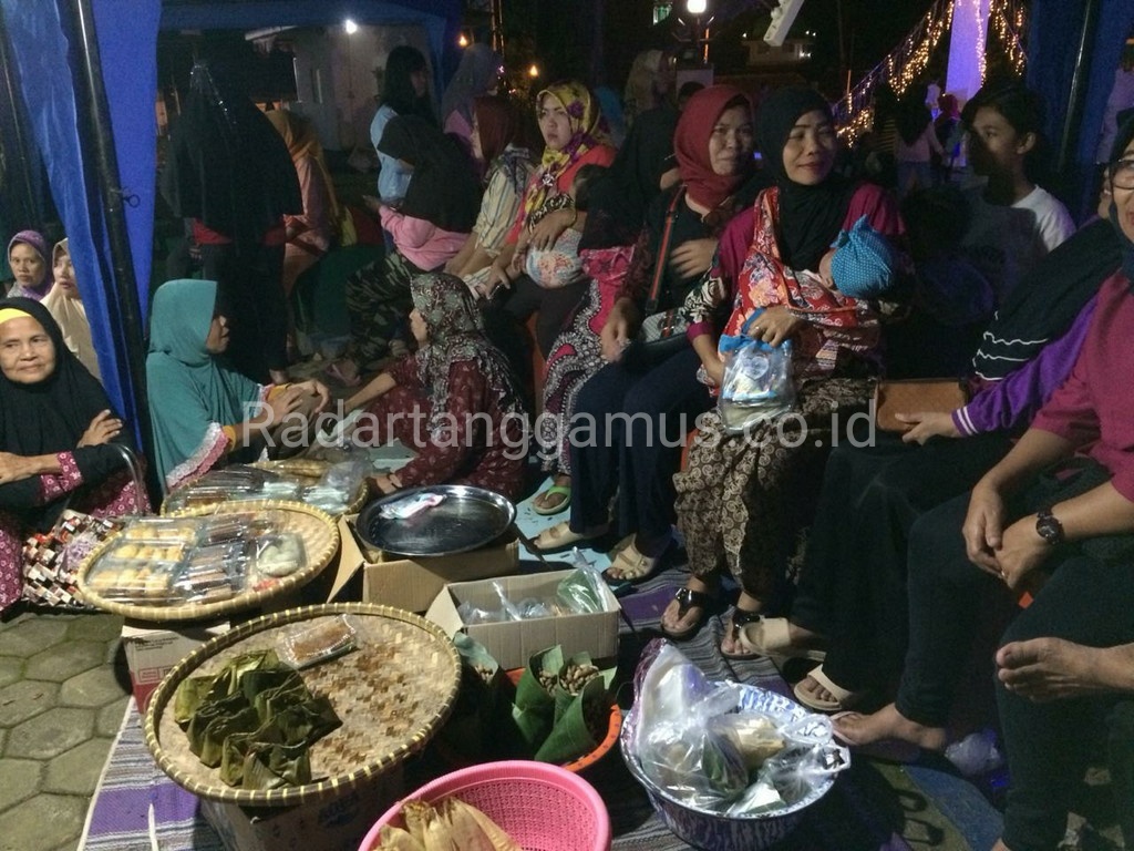 Pasar Ketimus Sajikan Beragam Olahan Makanan Tradisional dan Seni Budaya