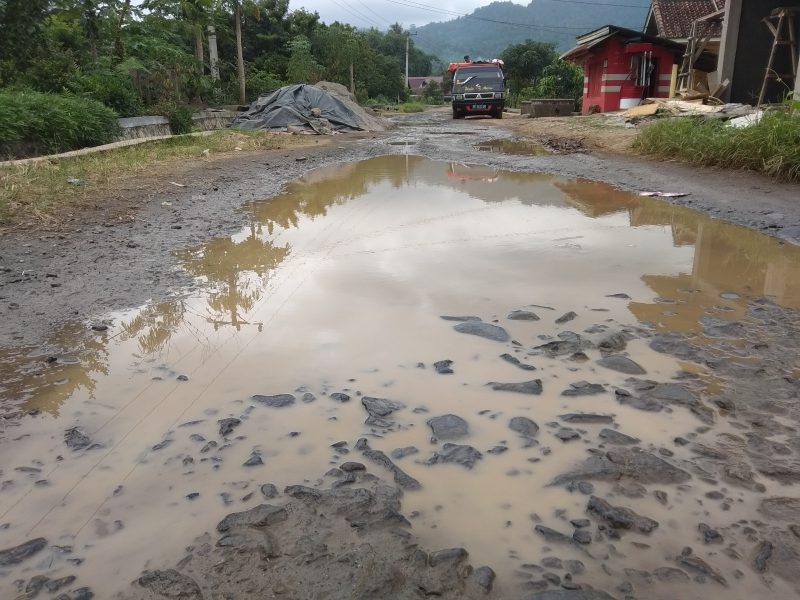 Kapan Jalan Pekon Waypanas Akan Dibangun???