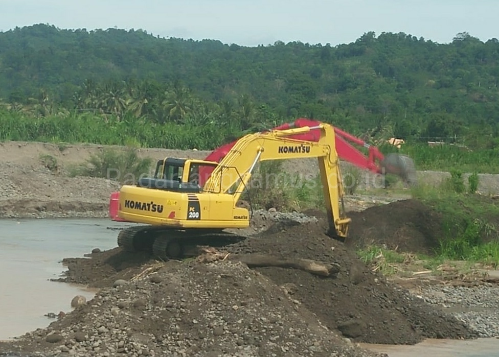 Normalisasi Dua Sungai Tertunda, Herlan Tuding Pemerintah Tak Pro Rakyat