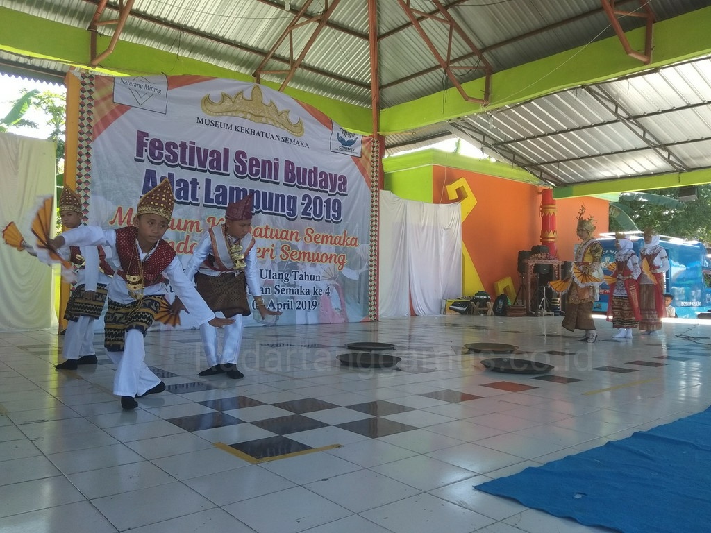 Festival Seni Budaya Adat Lampung Meriahkan HUT Museum Kekhatuan Semaka