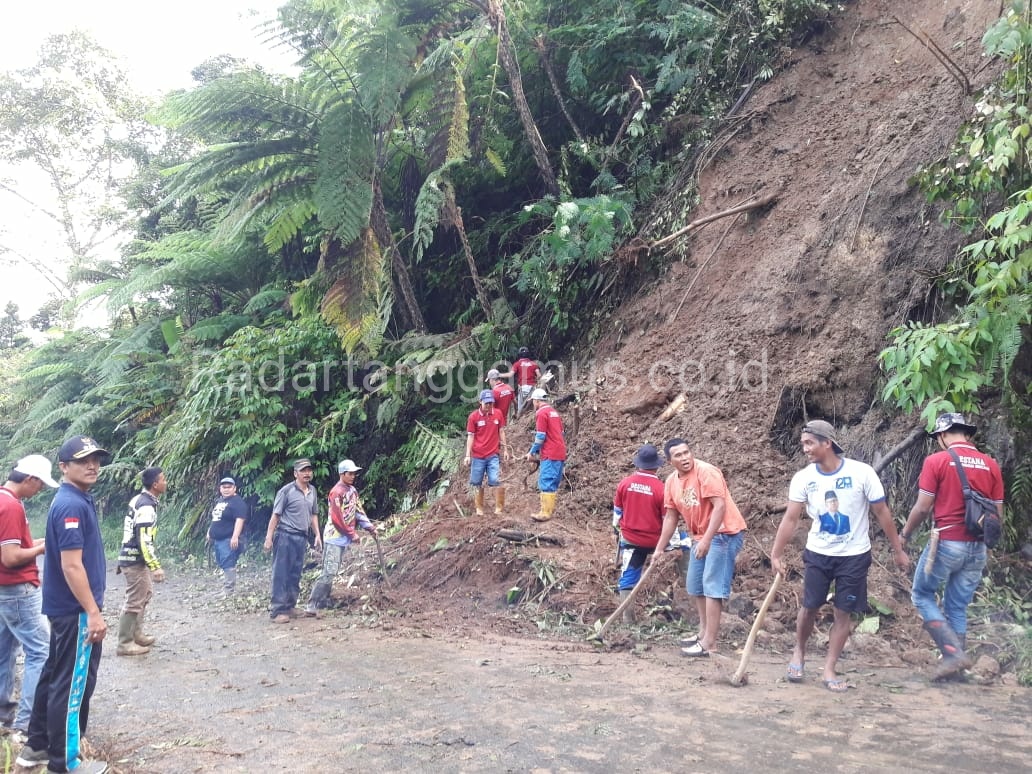 Hujan Deras, Tiga Titik di Kecamatan Ulubelu Alami Longsor