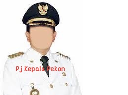 Malas Ngantor, Warga Minta Pj Kakon Diganti