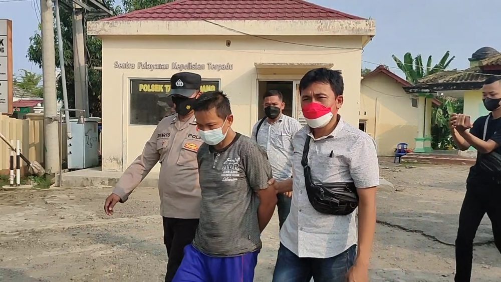 Istri Merantau, Bapak ‘Nodai’ Anak Tiri