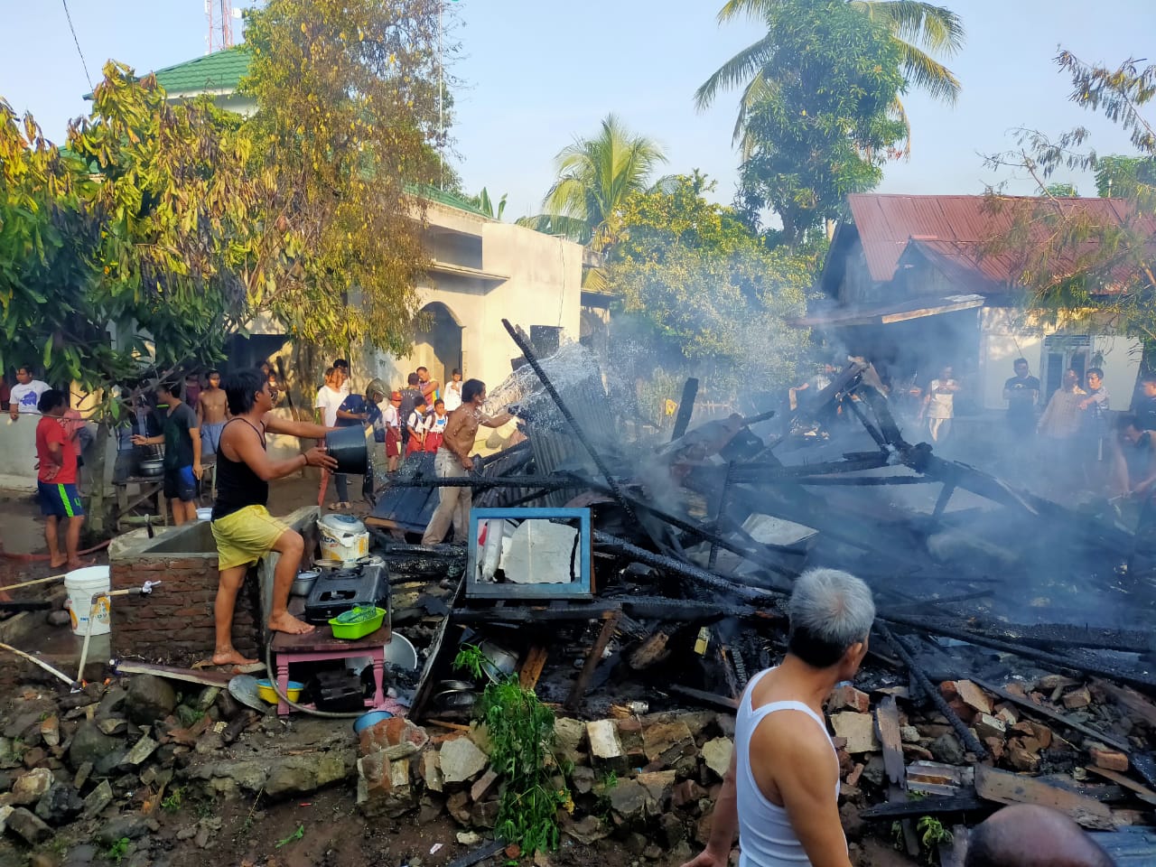 Diduga Korsleting Listrik, Rumah Kayu di Bumi Agung Ludes Terbakar