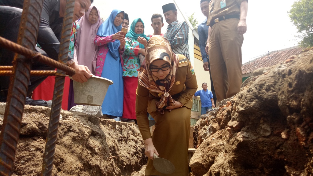 Bupati Bantu Dana Pembangunan Musola