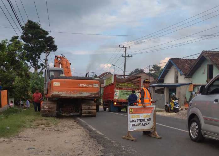 Pelebaran Jalan Talangpadang Sudah Dimulai