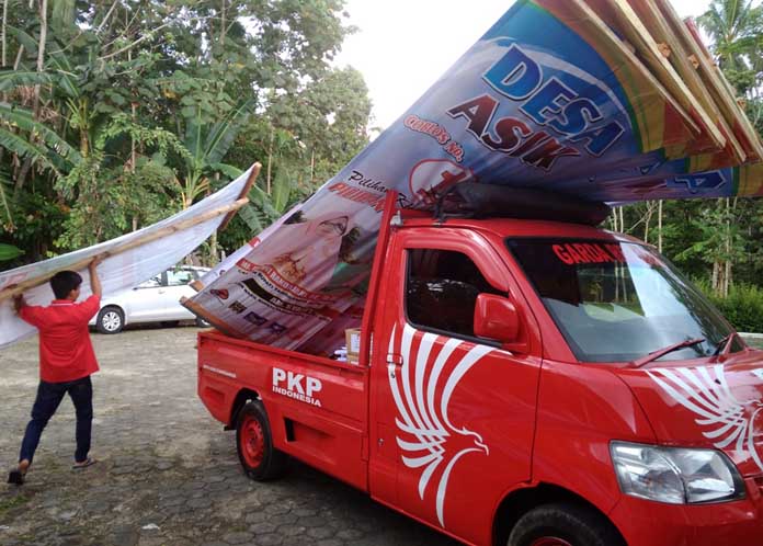 Mayat Anonim Tergantung di Pohon Manggis Gegerkan Warga