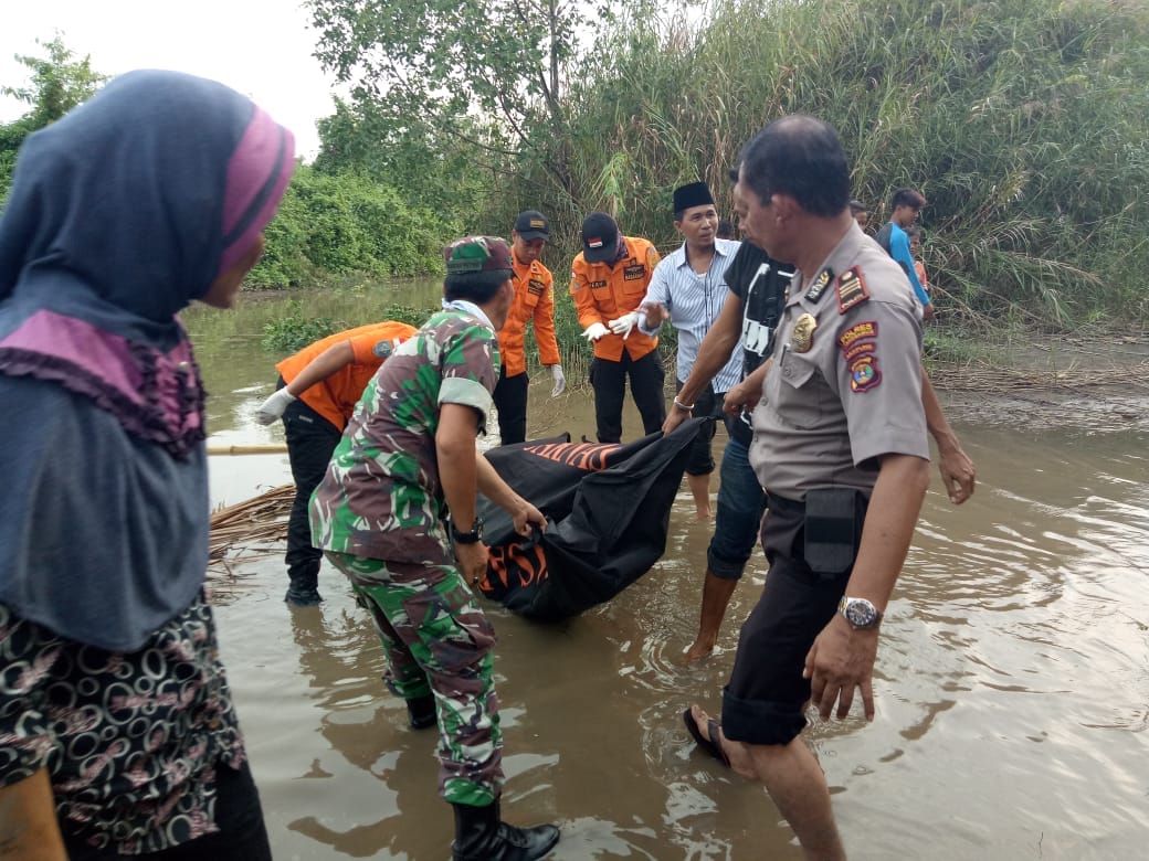 Jasad Wanita Ditemukan Membusuk